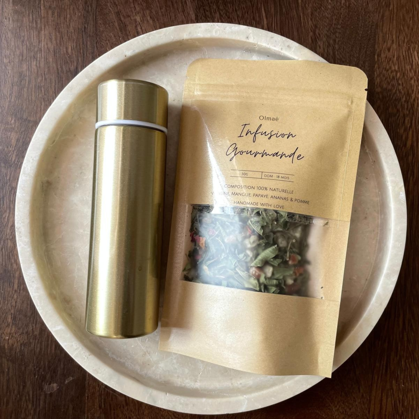 Coffret Gourmet Box Olmaé, infusion aux fruits exotiques.