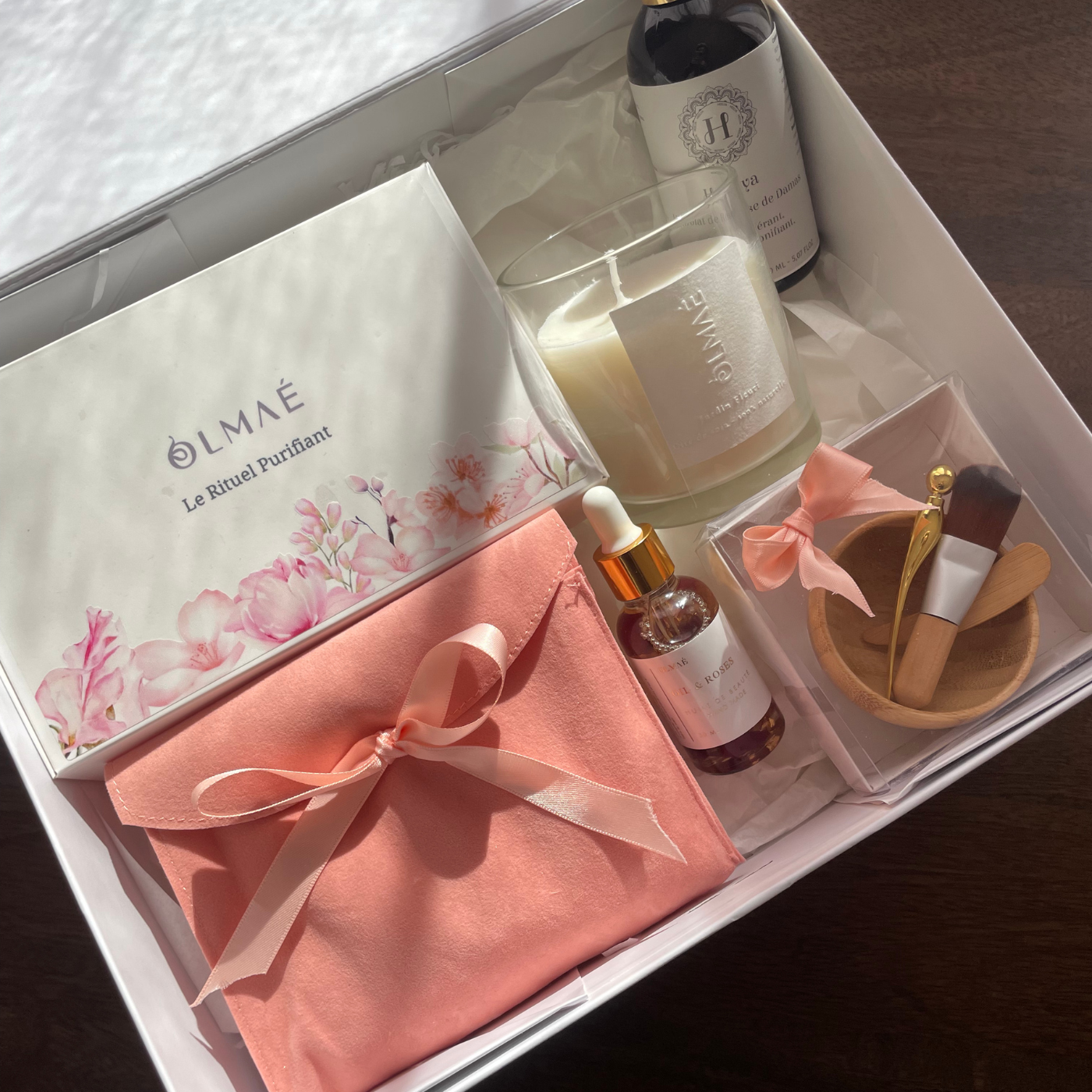 Coffret beauté Olmaé, routine naturelle et sensorielle inspirée de rituels coréens, pour un moment de douceur et d’équilibre.